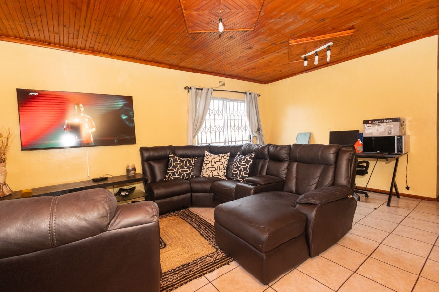 3 Bedroom Property for Sale in Bongweni Western Cape